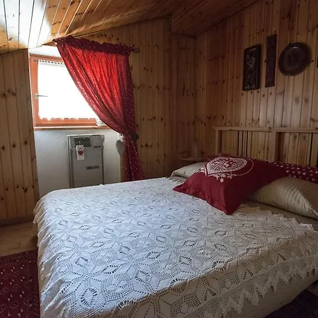 Lo Pailleron Apartament *